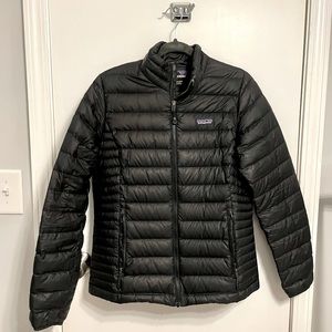 Patagonia puffer jacket, black, sized medium.